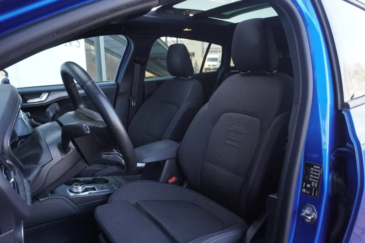 1.5 EcoBoost Active X Business / Pano-dak / 1EIG / Led / Navi / 17"LMV / ORIG-NL / = ZOMER AKTIE