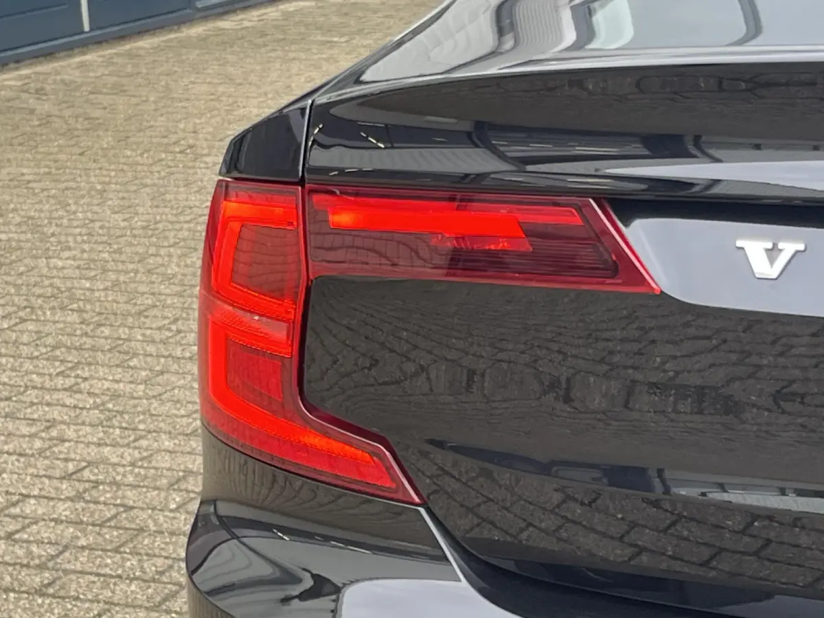 2.0 T4 Inscription | Navi/Camera/Adapt.Cruise/Clima/Afn.Trekhaak/Apple CarPlay-Android Auto