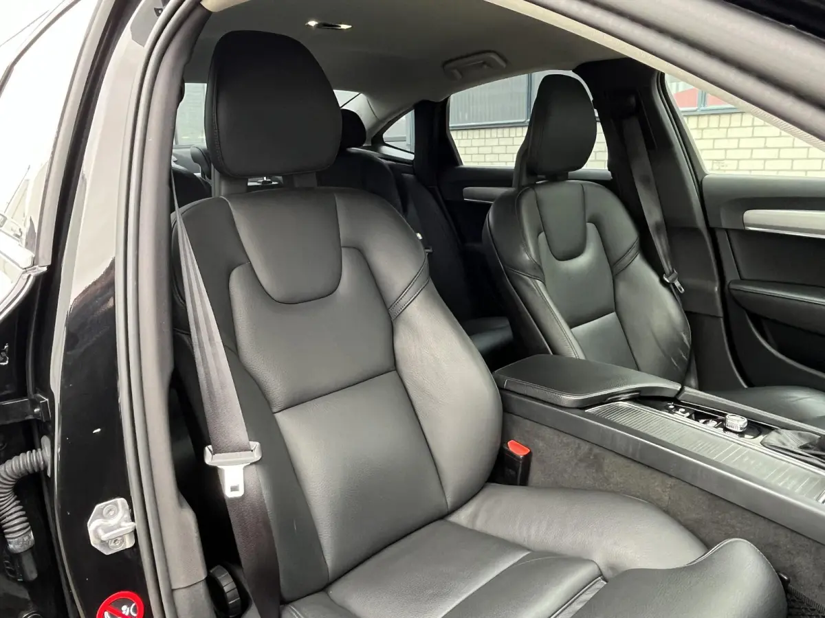 2.0 T4 Inscription | Navi/Camera/Adapt.Cruise/Clima/Afn.Trekhaak/Apple CarPlay-Android Auto