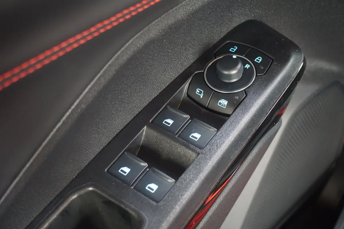 1.0 EcoBoost ST 170pk Automaat Demo-Deal | Pano Dak | Winter Pakket | Adaptive Cruise | BLIS | Elektrische Achterklep | Achteruitrijcamera | Apple Carplay/Android Auto|telefoonintegratie pre