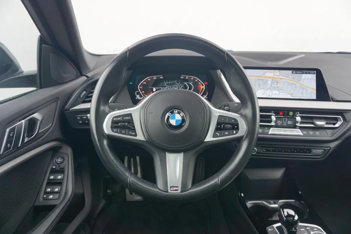 218i M Sport Pano Hifi