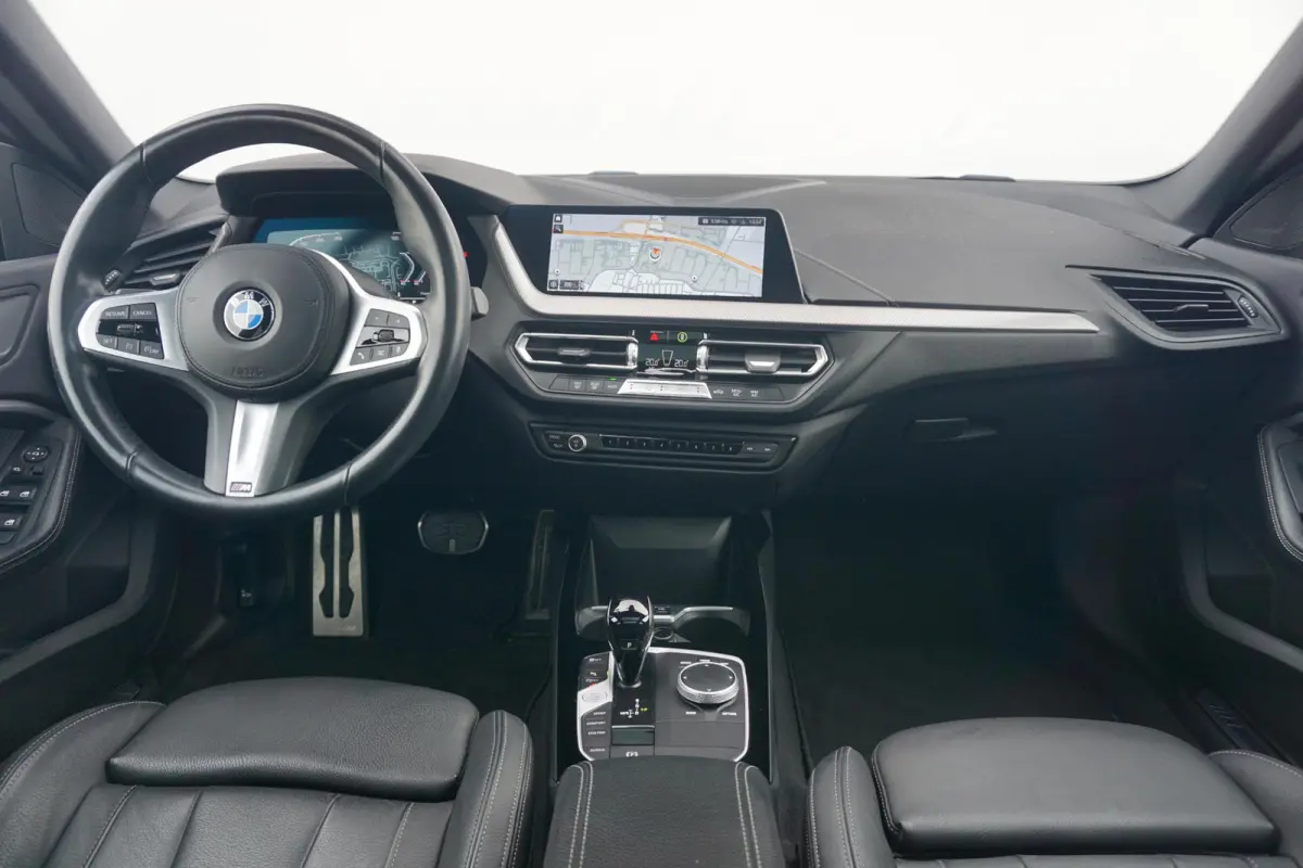 218i M Sport Pano Hifi
