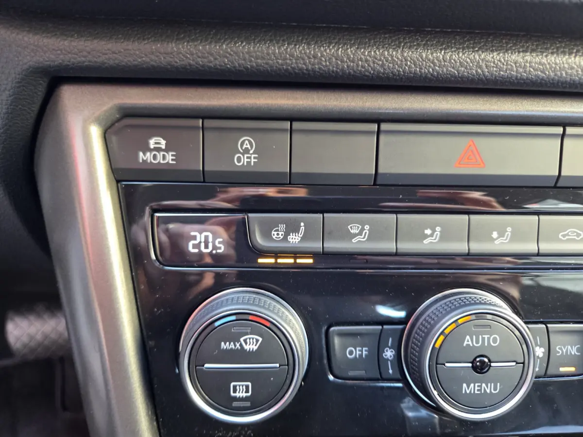 1.5 TSI Style Business Automaat/ Elektrische achterklep/ Stoel+Stuurverwarming/ Navigatie/ Rijklaarprijs!