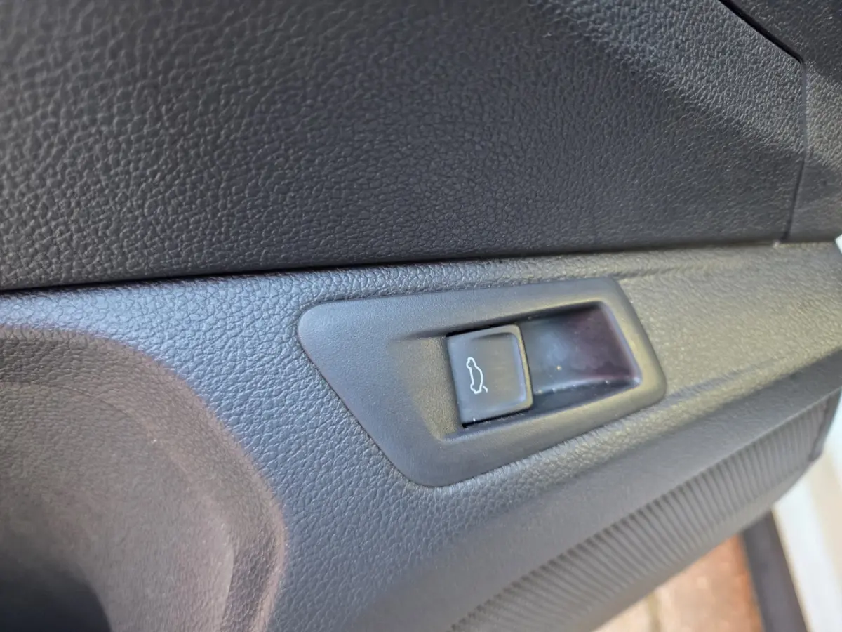 1.5 TSI Style Business Automaat/ Elektrische achterklep/ Stoel+Stuurverwarming/ Navigatie/ Rijklaarprijs!