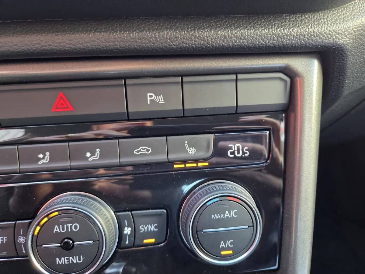 1.5 TSI Style Business Automaat/ Elektrische achterklep/ Stoel+Stuurverwarming/ Navigatie/ Rijklaarprijs!