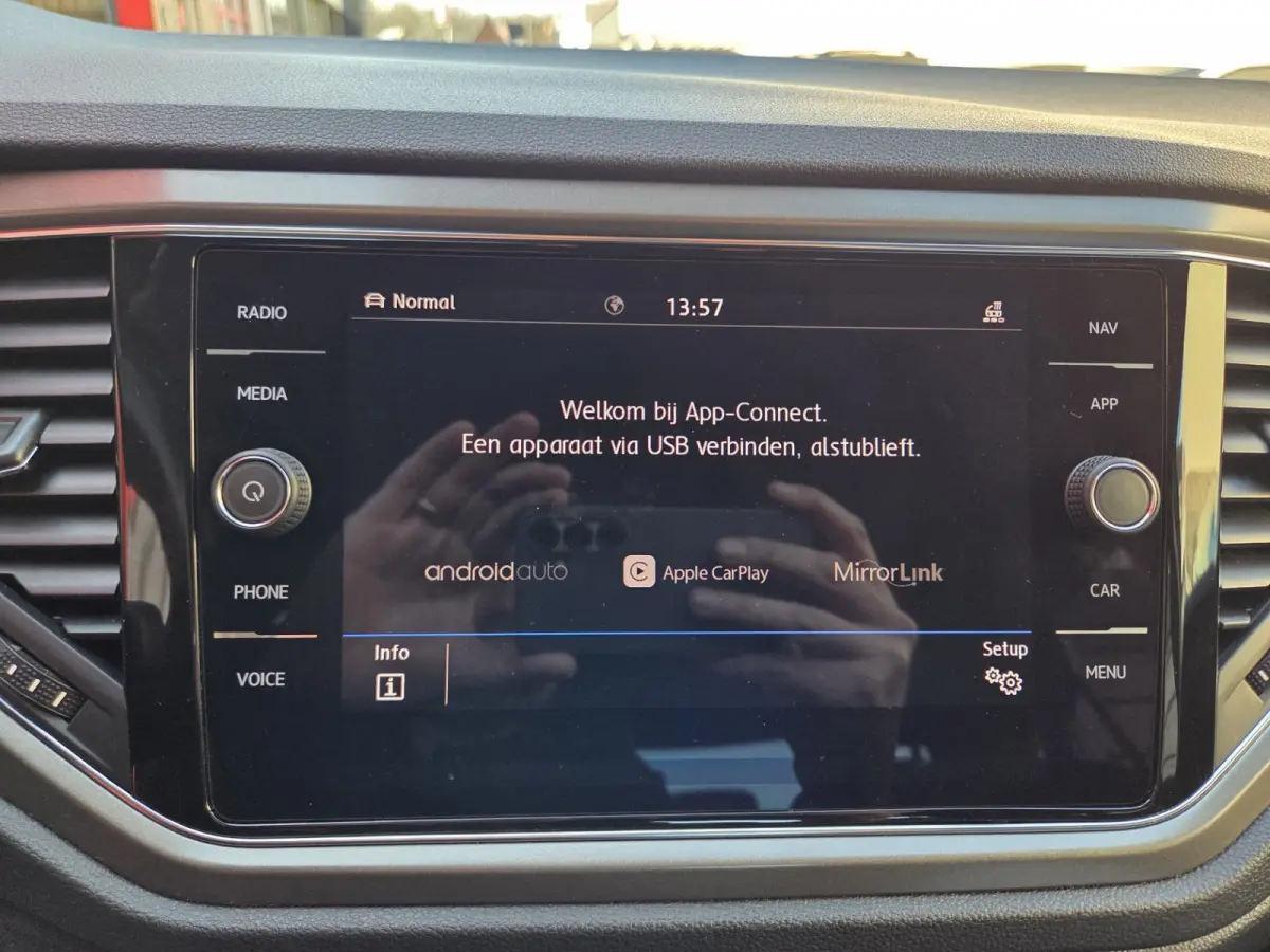 1.5 TSI Style Business Automaat/ Elektrische achterklep/ Stoel+Stuurverwarming/ Navigatie/ Rijklaarprijs!