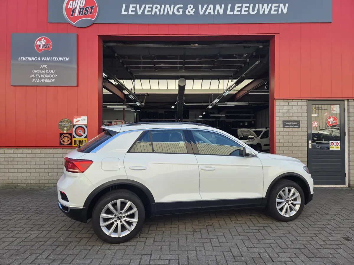 1.5 TSI Style Business Automaat/ Elektrische achterklep/ Stoel+Stuurverwarming/ Navigatie/ Rijklaarprijs!