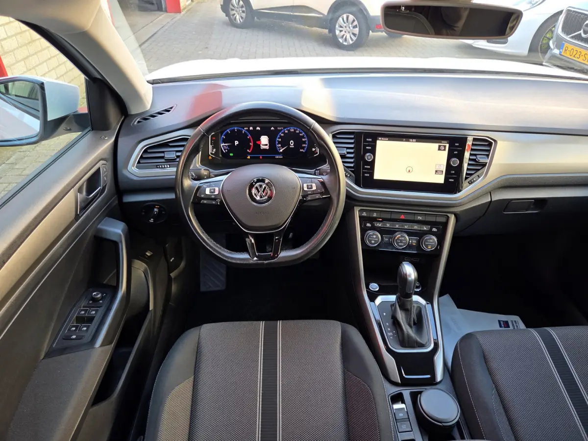 1.5 TSI Style Business Automaat/ Elektrische achterklep/ Stoel+Stuurverwarming/ Navigatie/ Rijklaarprijs!