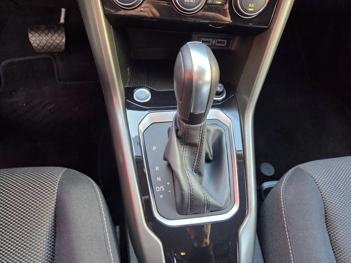 1.5 TSI Style Business Automaat/ Elektrische achterklep/ Stoel+Stuurverwarming/ Navigatie/ Rijklaarprijs!