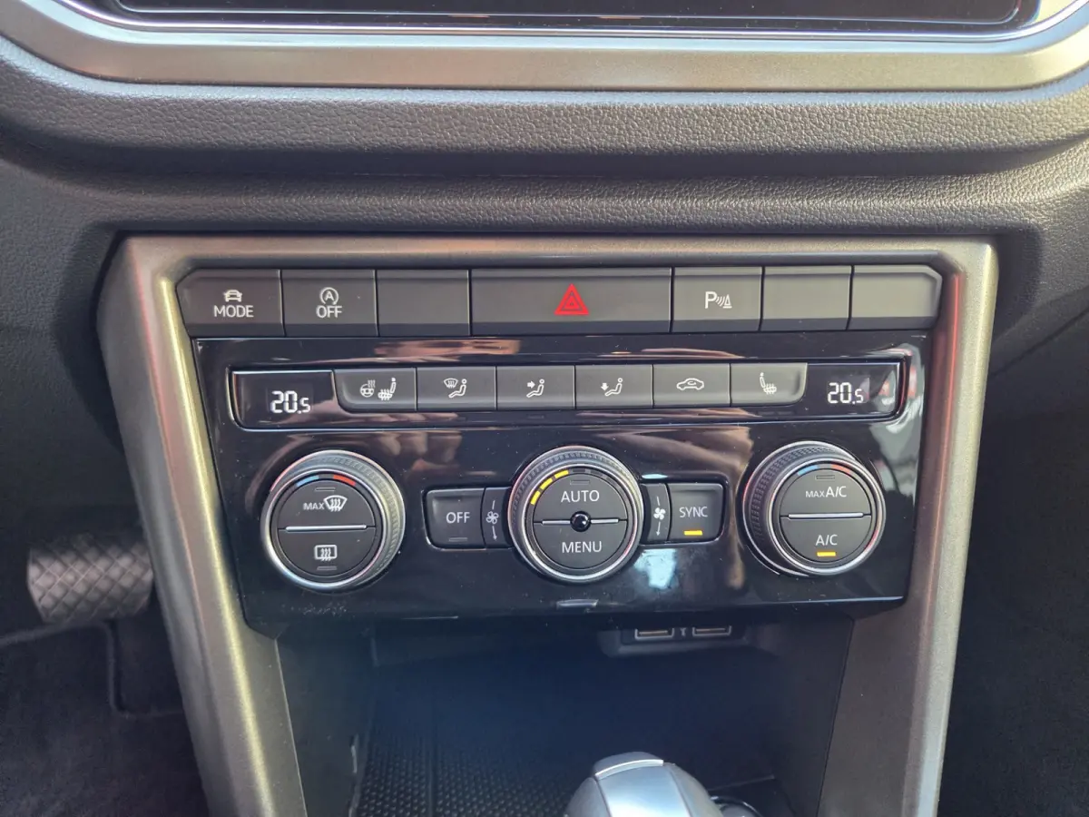 1.5 TSI Style Business Automaat/ Elektrische achterklep/ Stoel+Stuurverwarming/ Navigatie/ Rijklaarprijs!