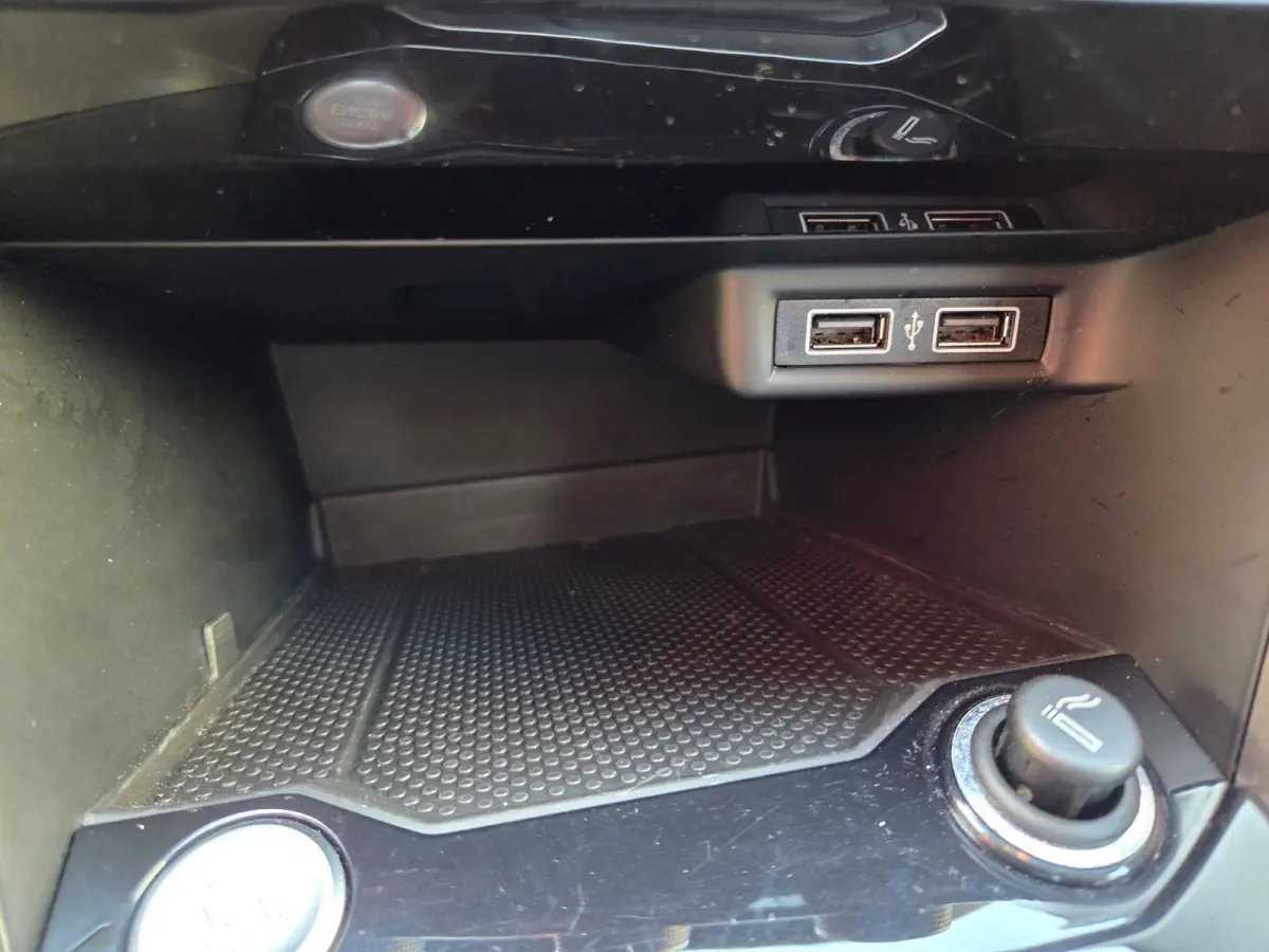 1.5 TSI Style Business Automaat/ Elektrische achterklep/ Stoel+Stuurverwarming/ Navigatie/ Rijklaarprijs!