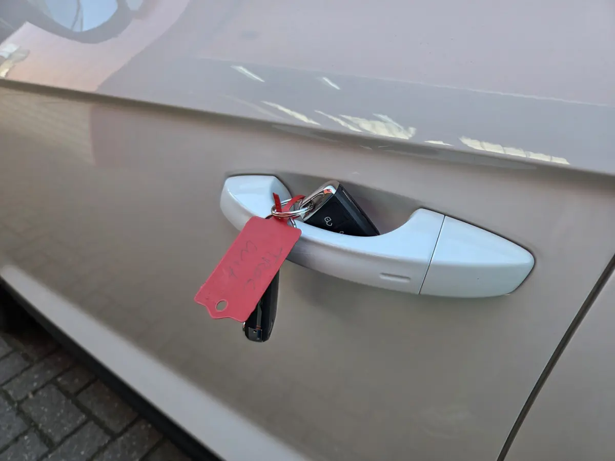 1.5 TSI Style Business Automaat/ Elektrische achterklep/ Stoel+Stuurverwarming/ Navigatie/ Rijklaarprijs!