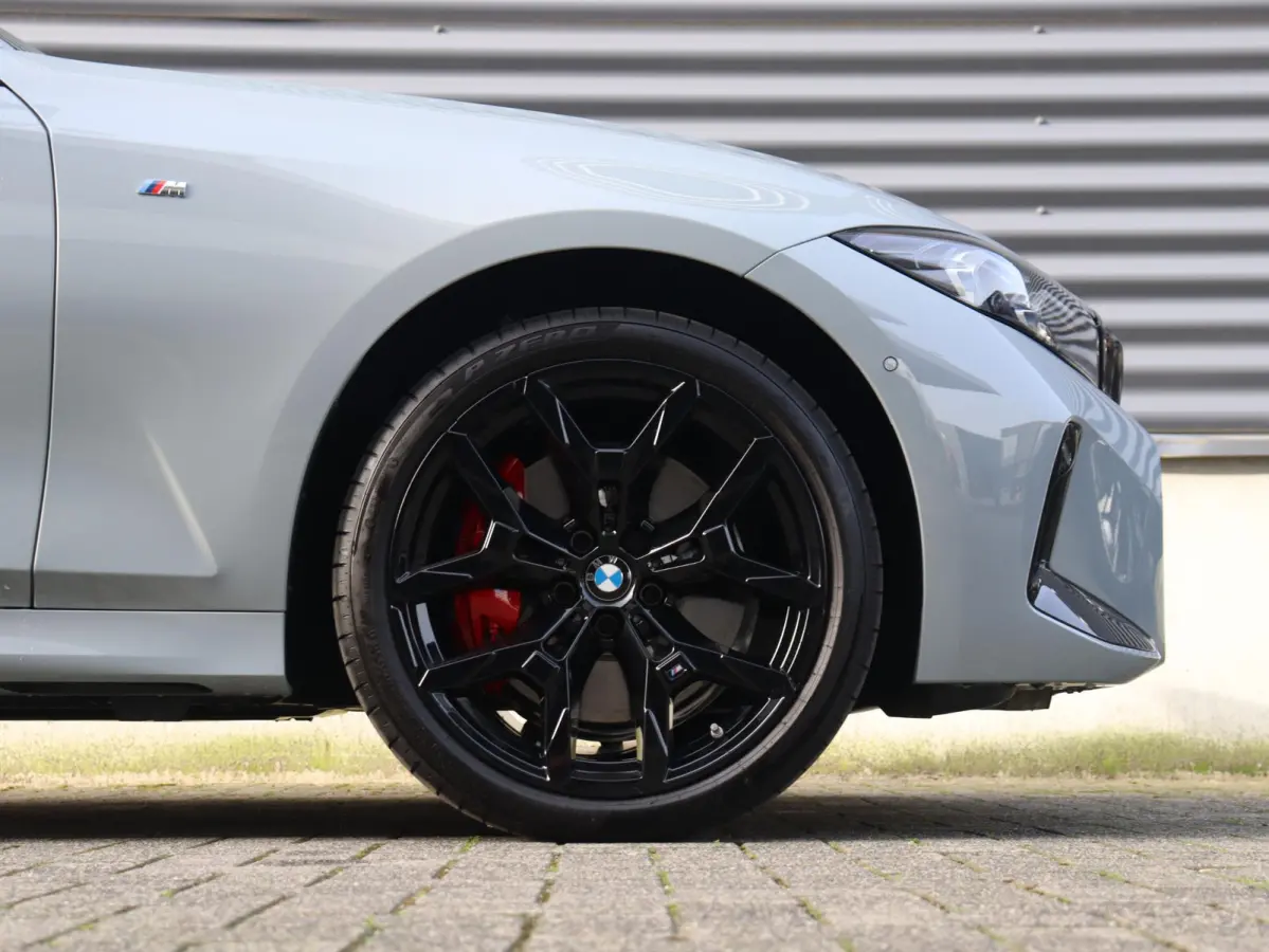 330e | M Sportpakket Pro | Panodak | Head-Up | Adaptive Cruise Control | Trekhaak | Harman Kardon | Elektr. Stoelen | Comfort Access | Driving Assistant | SOH 100% | 19'' LMV