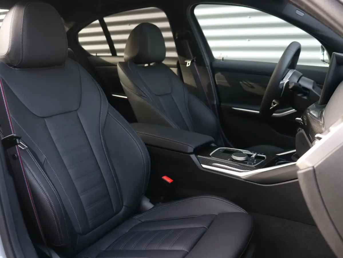330e | M Sportpakket Pro | Panodak | Head-Up | Adaptive Cruise Control | Trekhaak | Harman Kardon | Elektr. Stoelen | Comfort Access | Driving Assistant | SOH 100% | 19'' LMV