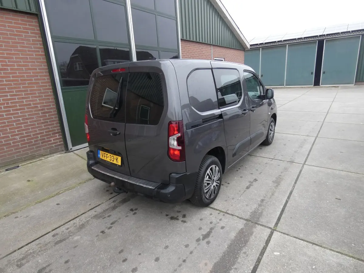 1.5 BlueHDI Club * navi/camera* 3 zits*