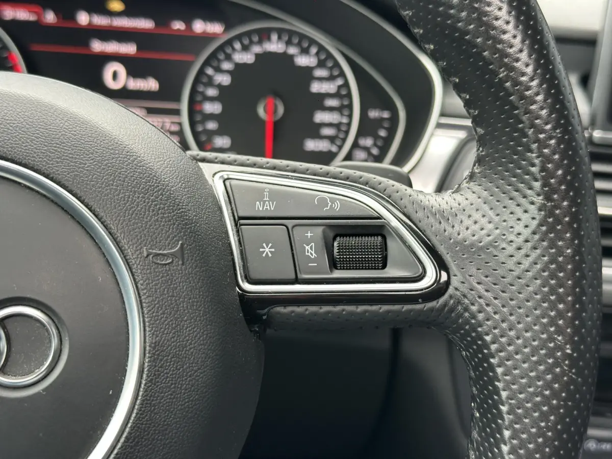 3.0 TFSI quattro Pro Line S 310PK | BOMVOL | PANO | AUTOMAAT | S-Line | Stoelverwarming | Achteruitrijcamera | BOSE | 2 Sleutels | Leer | Elektrische Stoel |