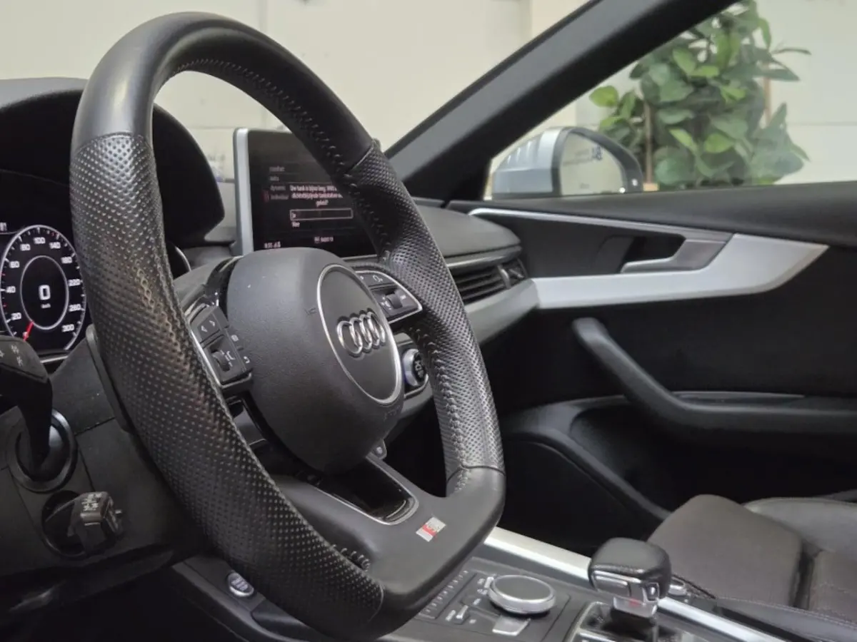 1.4 TFSI S-line | Pano | 19Inch I ABT velgen