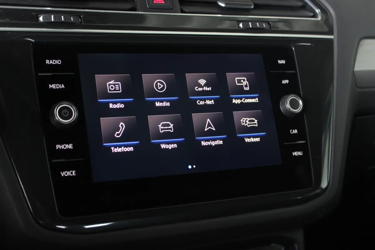 1.4 TSI Comfortline Business 7-persoons | Trekhaak | LED Matrix | Adapt. Cruise | Carplay | Navi | 18" LMV | PDC V+A