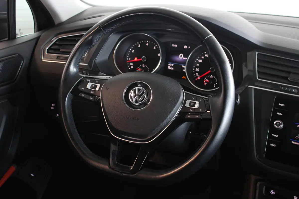 1.4 TSI Comfortline Business 7-persoons | Trekhaak | LED Matrix | Adapt. Cruise | Carplay | Navi | 18" LMV | PDC V+A