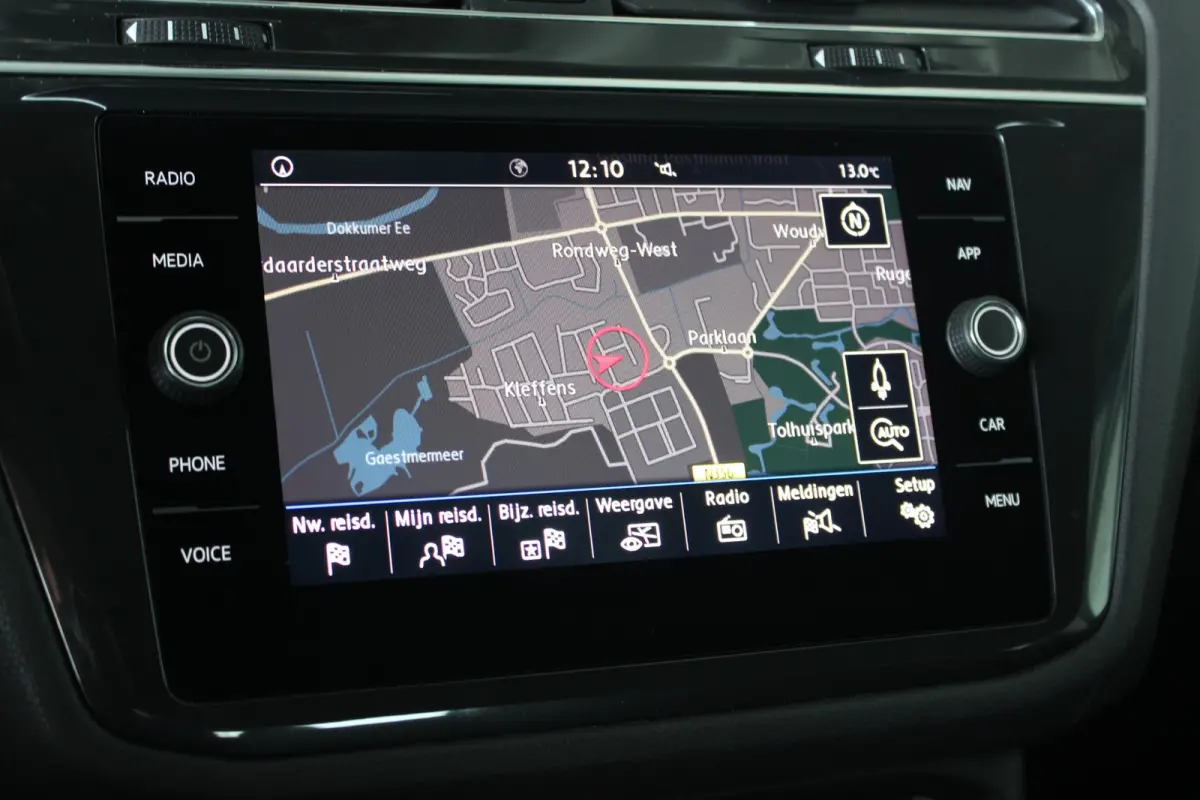 1.4 TSI Comfortline Business 7-persoons | Trekhaak | LED Matrix | Adapt. Cruise | Carplay | Navi | 18" LMV | PDC V+A
