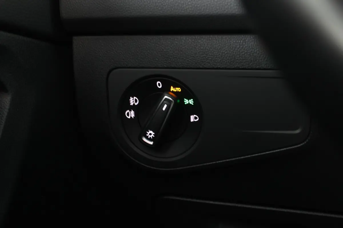 1.4 TSI Comfortline Business 7-persoons | Trekhaak | LED Matrix | Adapt. Cruise | Carplay | Navi | 18" LMV | PDC V+A