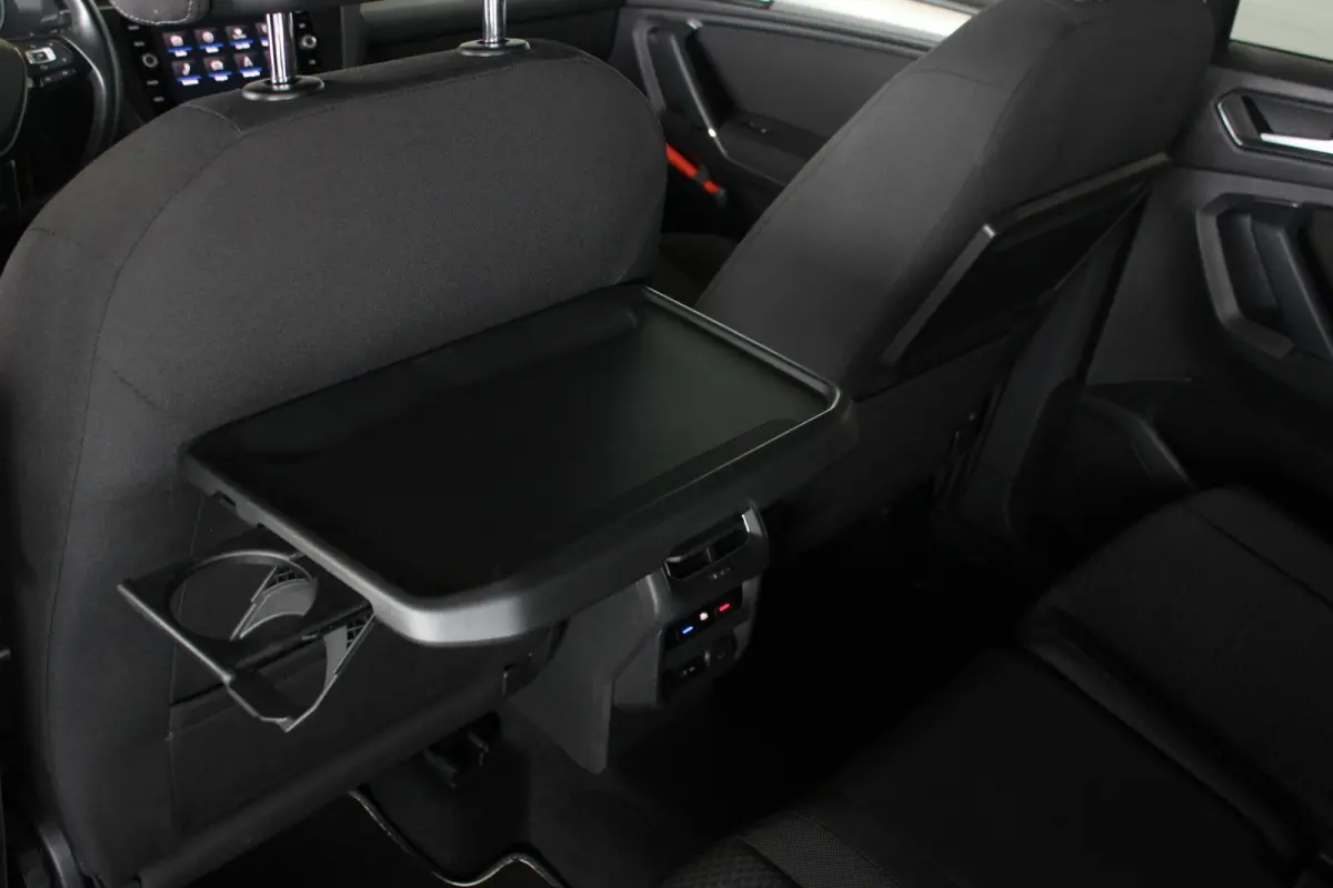 1.4 TSI Comfortline Business 7-persoons | Trekhaak | LED Matrix | Adapt. Cruise | Carplay | Navi | 18" LMV | PDC V+A