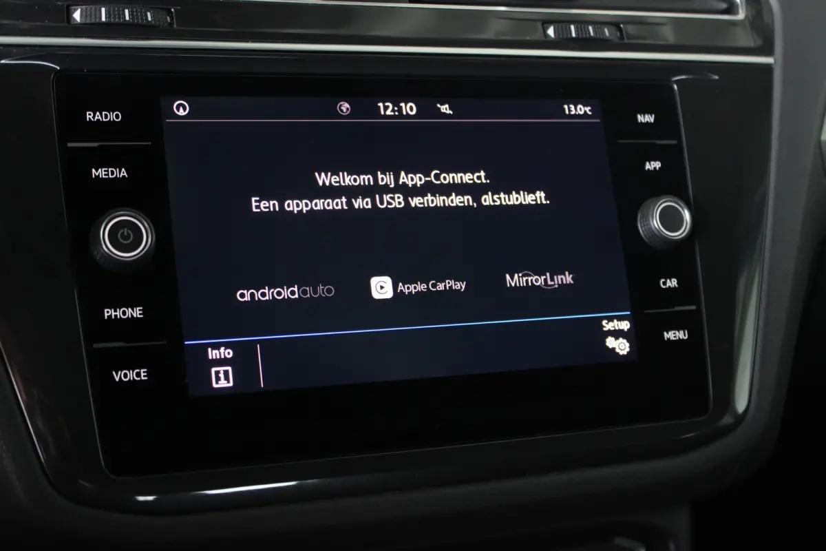 1.4 TSI Comfortline Business 7-persoons | Trekhaak | LED Matrix | Adapt. Cruise | Carplay | Navi | 18" LMV | PDC V+A