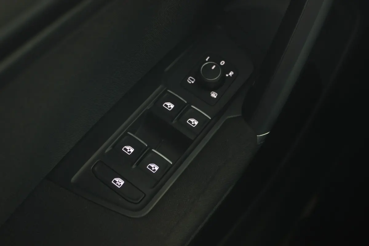 1.4 TSI Comfortline Business 7-persoons | Trekhaak | LED Matrix | Adapt. Cruise | Carplay | Navi | 18" LMV | PDC V+A