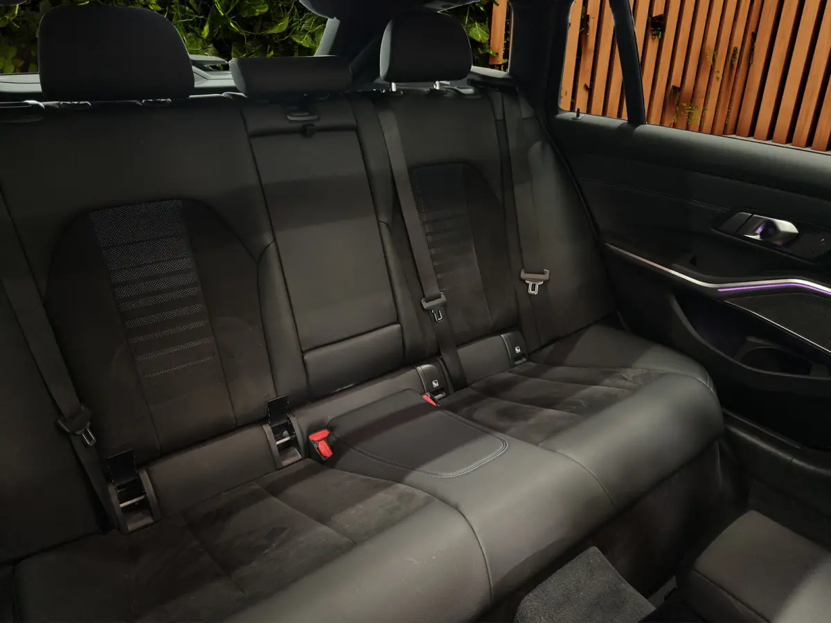 330e xDrive | Achteruitrijcamera | Apple Carplay/Android Auto|telefoonintegratie premium | Audio installatie premium