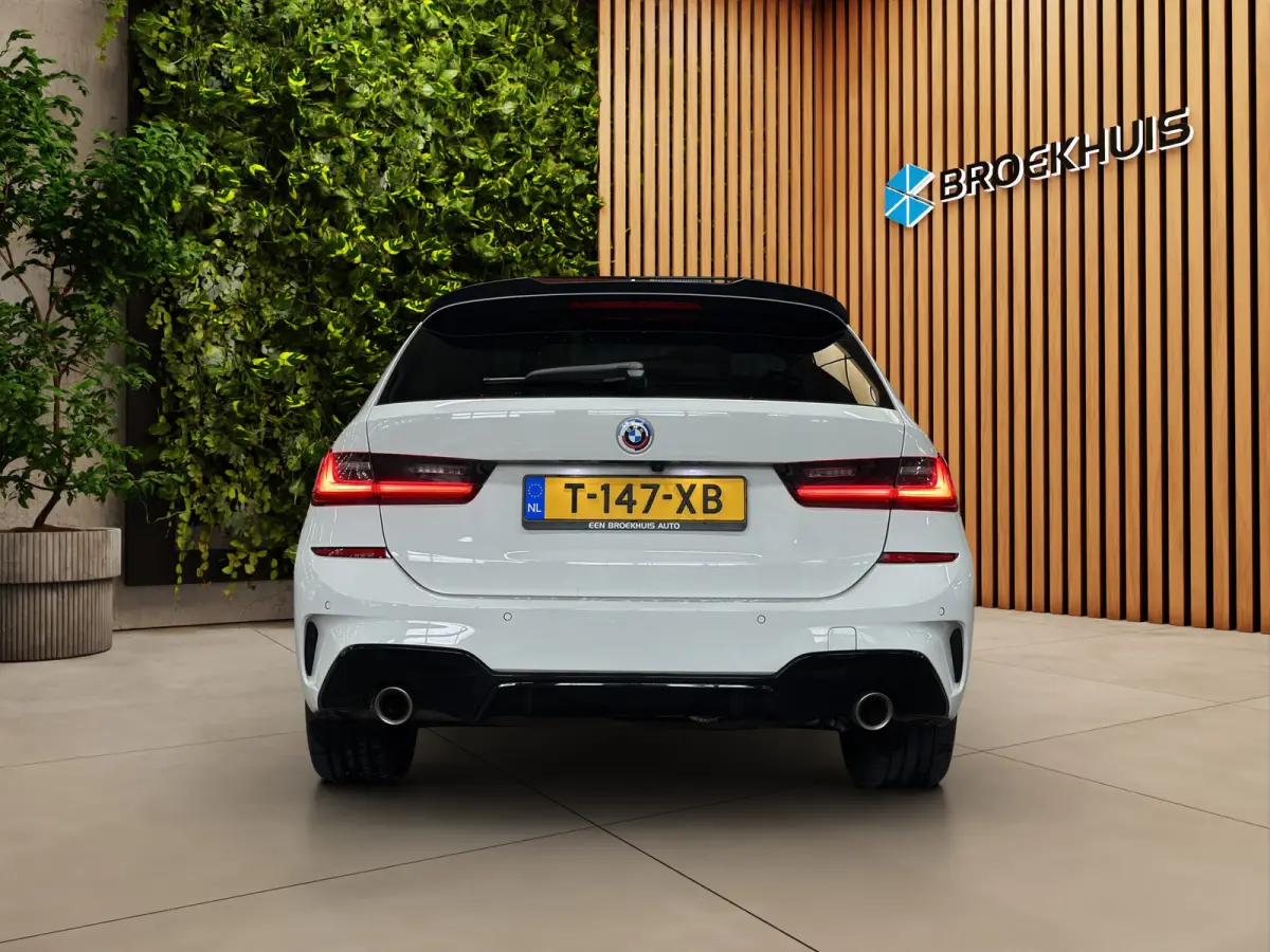 330e xDrive | Achteruitrijcamera | Apple Carplay/Android Auto|telefoonintegratie premium | Audio installatie premium