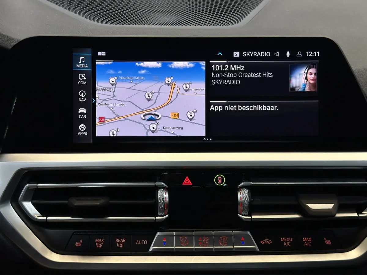 330e xDrive | Achteruitrijcamera | Apple Carplay/Android Auto|telefoonintegratie premium | Audio installatie premium