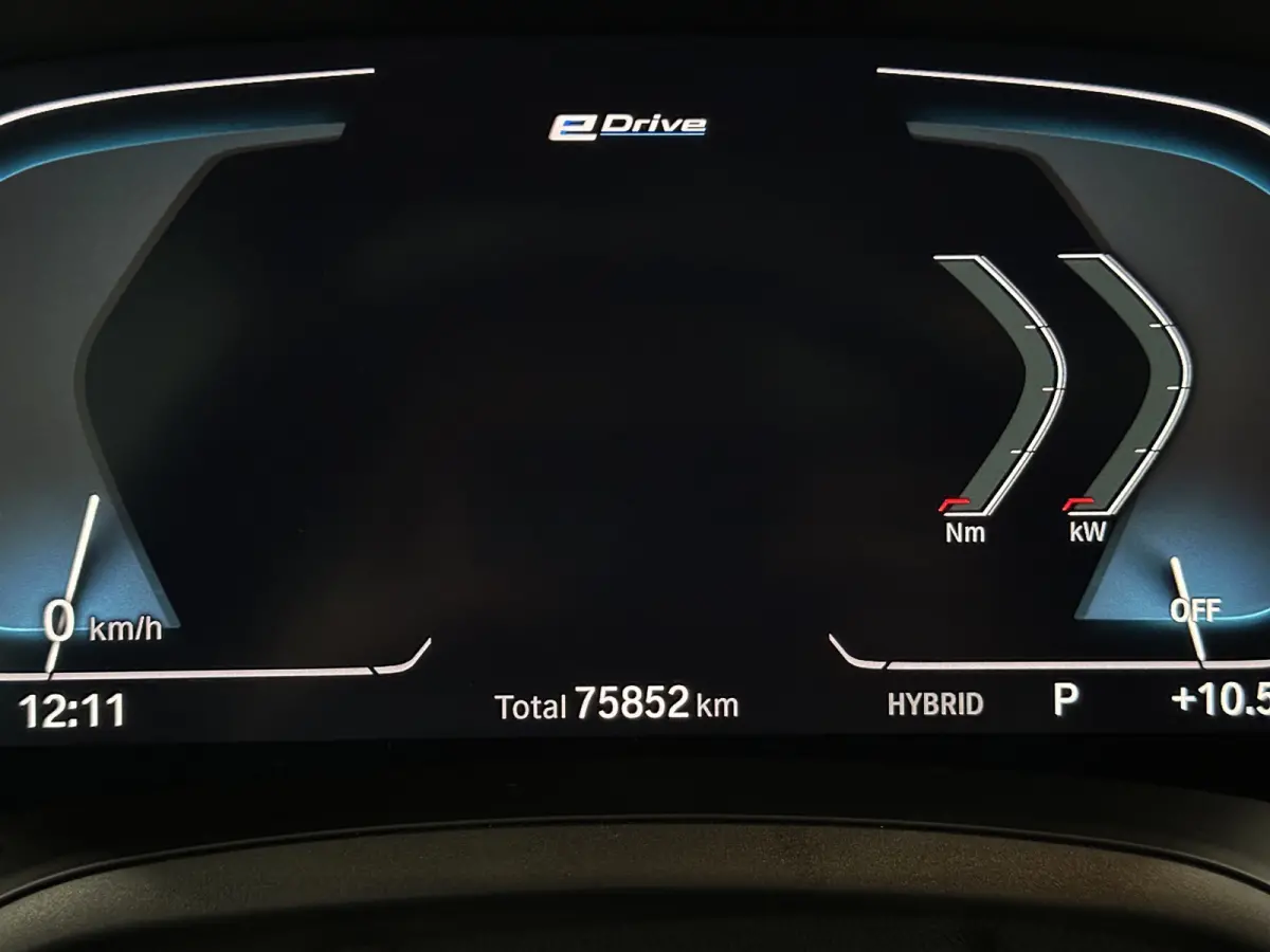 330e xDrive | Achteruitrijcamera | Apple Carplay/Android Auto|telefoonintegratie premium | Audio installatie premium