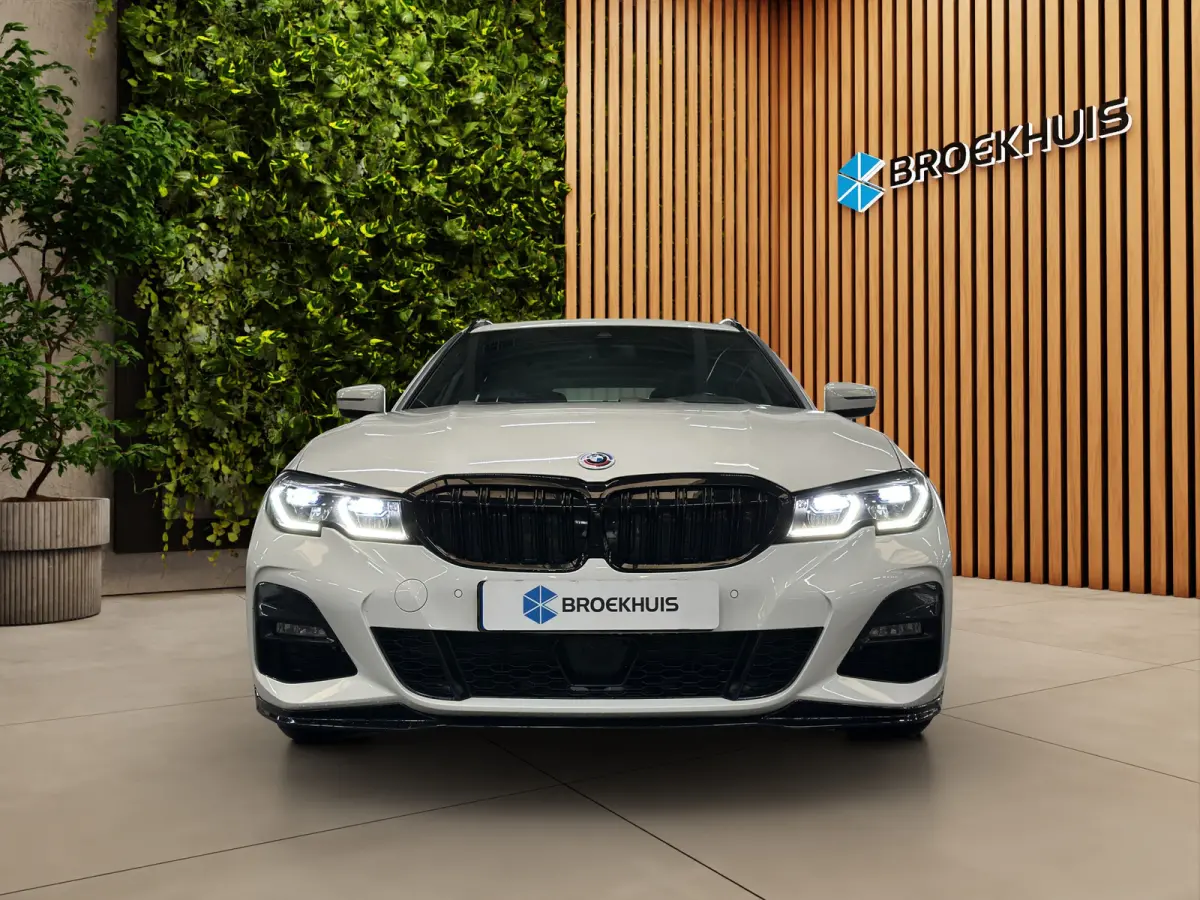 330e xDrive | Achteruitrijcamera | Apple Carplay/Android Auto|telefoonintegratie premium | Audio installatie premium