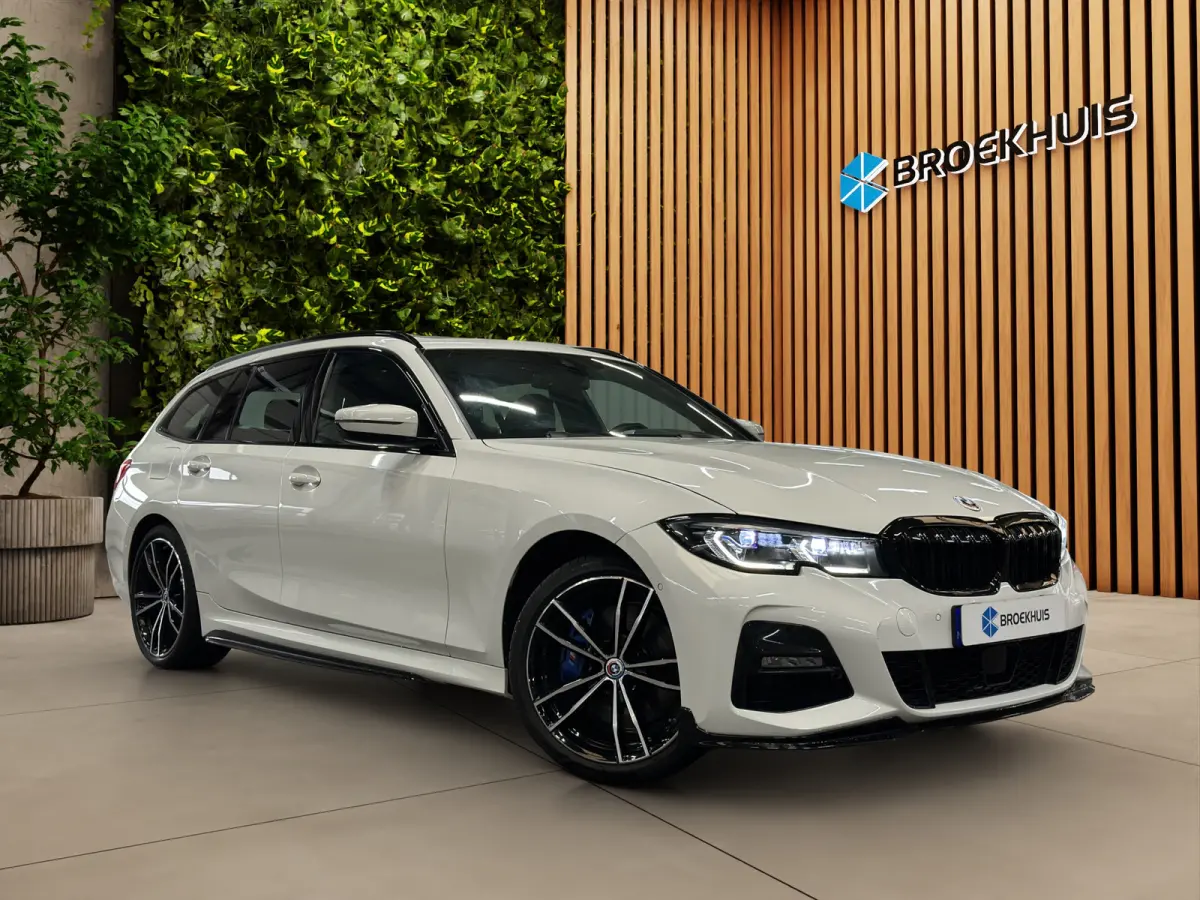 330e xDrive | Achteruitrijcamera | Apple Carplay/Android Auto|telefoonintegratie premium | Audio installatie premium