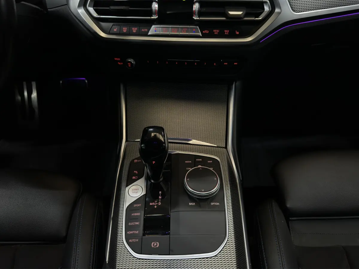 330e xDrive | Achteruitrijcamera | Apple Carplay/Android Auto|telefoonintegratie premium | Audio installatie premium