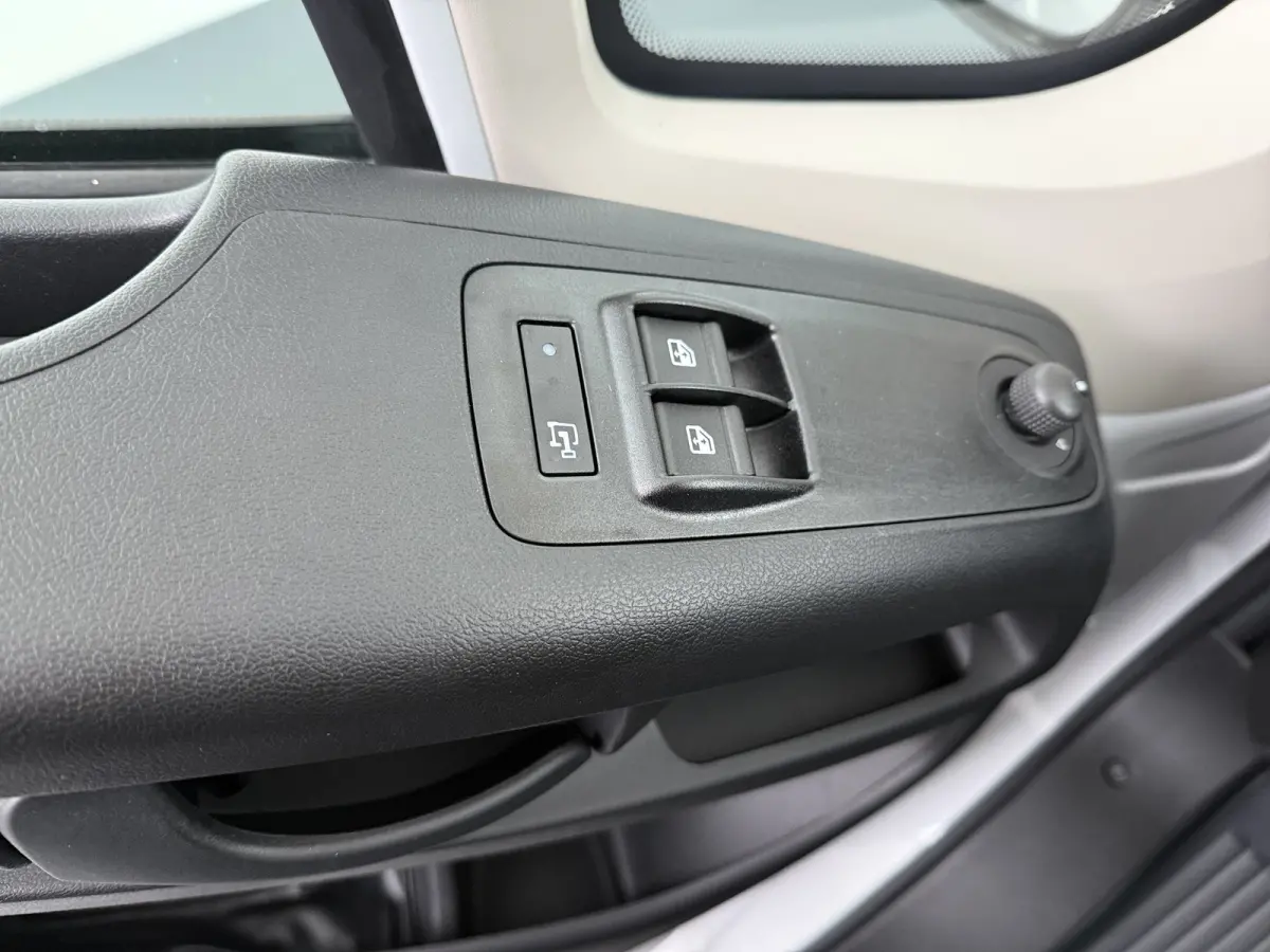 35 L2H2 BlueHDI 140pk Automaat | NIEUW BPM VRIJ | CAMERA | PDC | CRUISE | CLIMA | CARPLAY | | Achteruitrijcamera | Airco | Cruise control