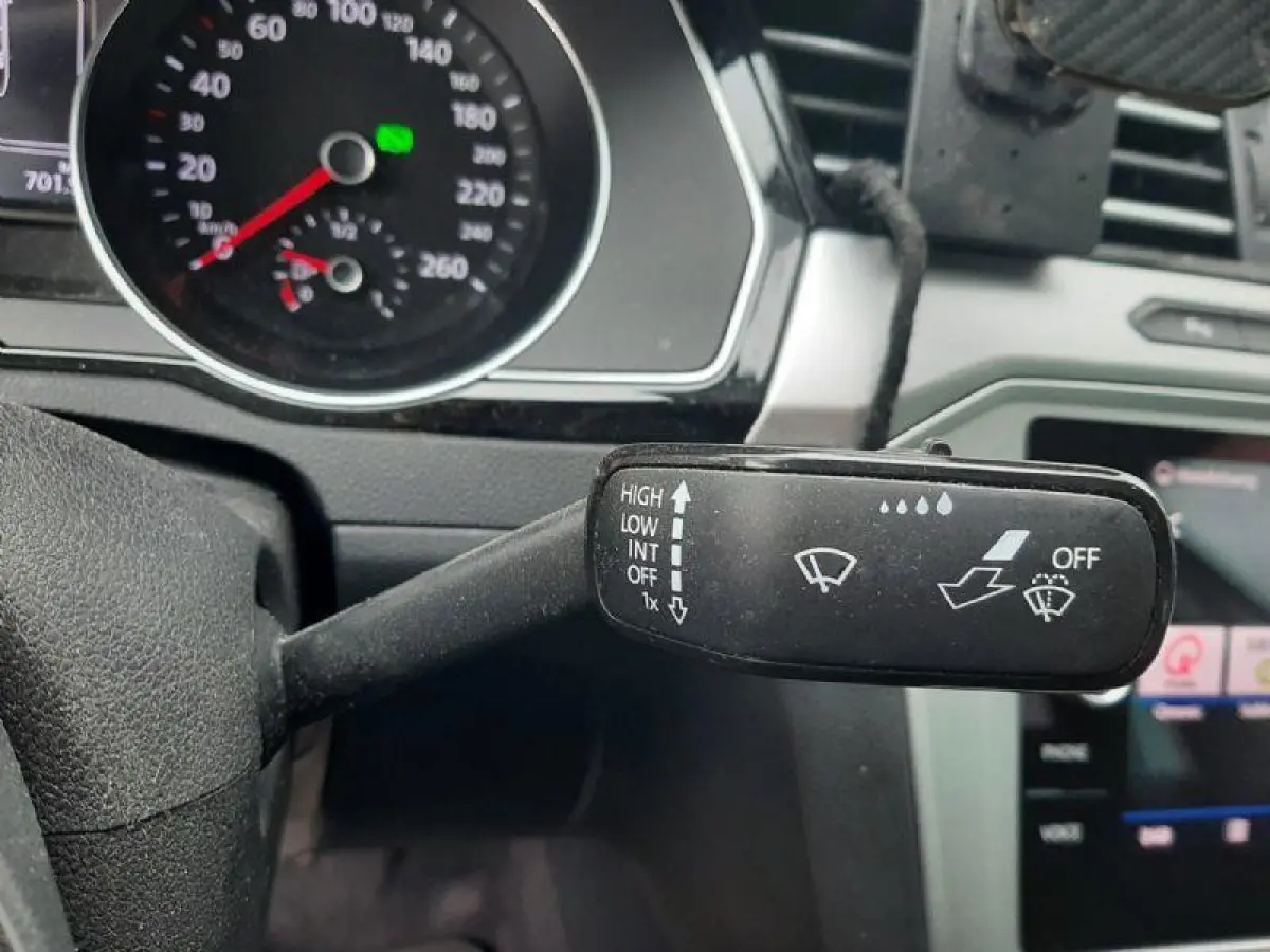 1.4 TSI Comfortline Business led navi cruise dsg app carplay apk1-2027