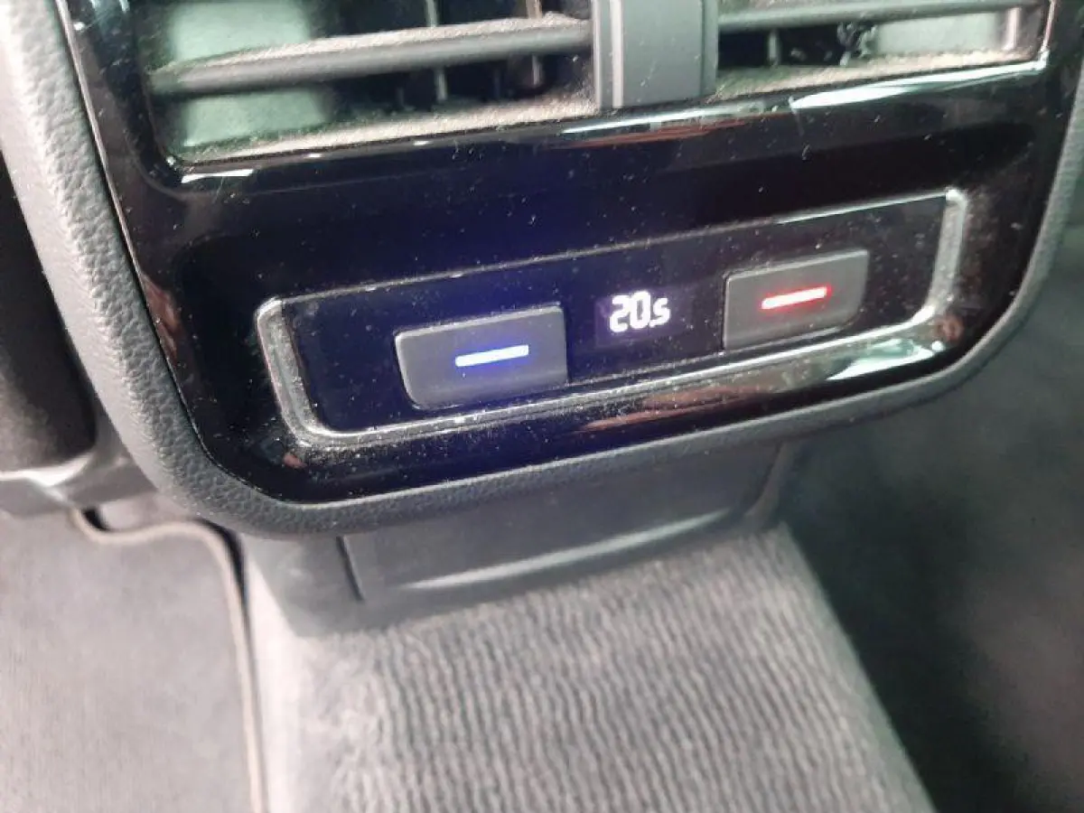 1.4 TSI Comfortline Business led navi cruise dsg app carplay apk1-2027