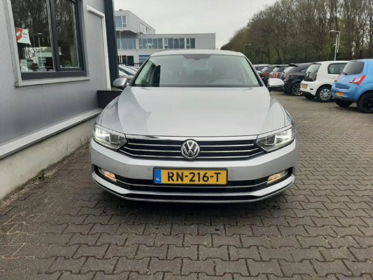 1.4 TSI Comfortline Business led navi cruise dsg app carplay apk1-2027