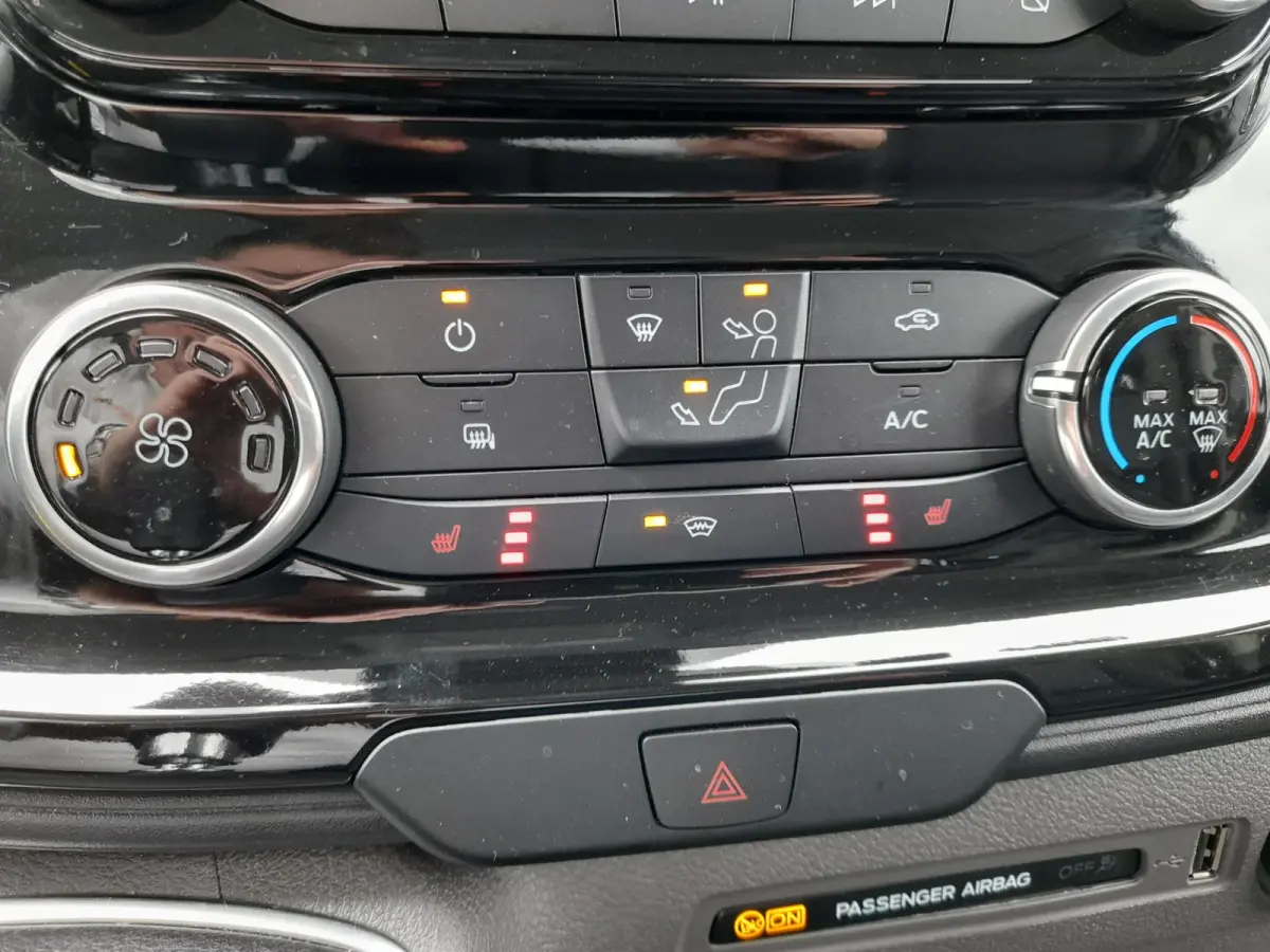 290 2.0 TDCI L2H1 Sport Edition 170PK Airco Navigatie Apple Carplay/Android Auto ACC Bluetooth Trekhaak Stoelverwarming Verwarmbare voorruit