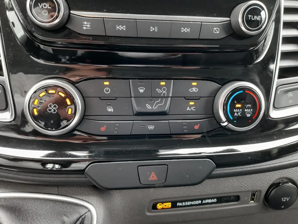 290 2.0 TDCI L2H1 Sport Edition 170PK Airco Navigatie Apple Carplay/Android Auto ACC Bluetooth Trekhaak Stoelverwarming Verwarmbare voorruit