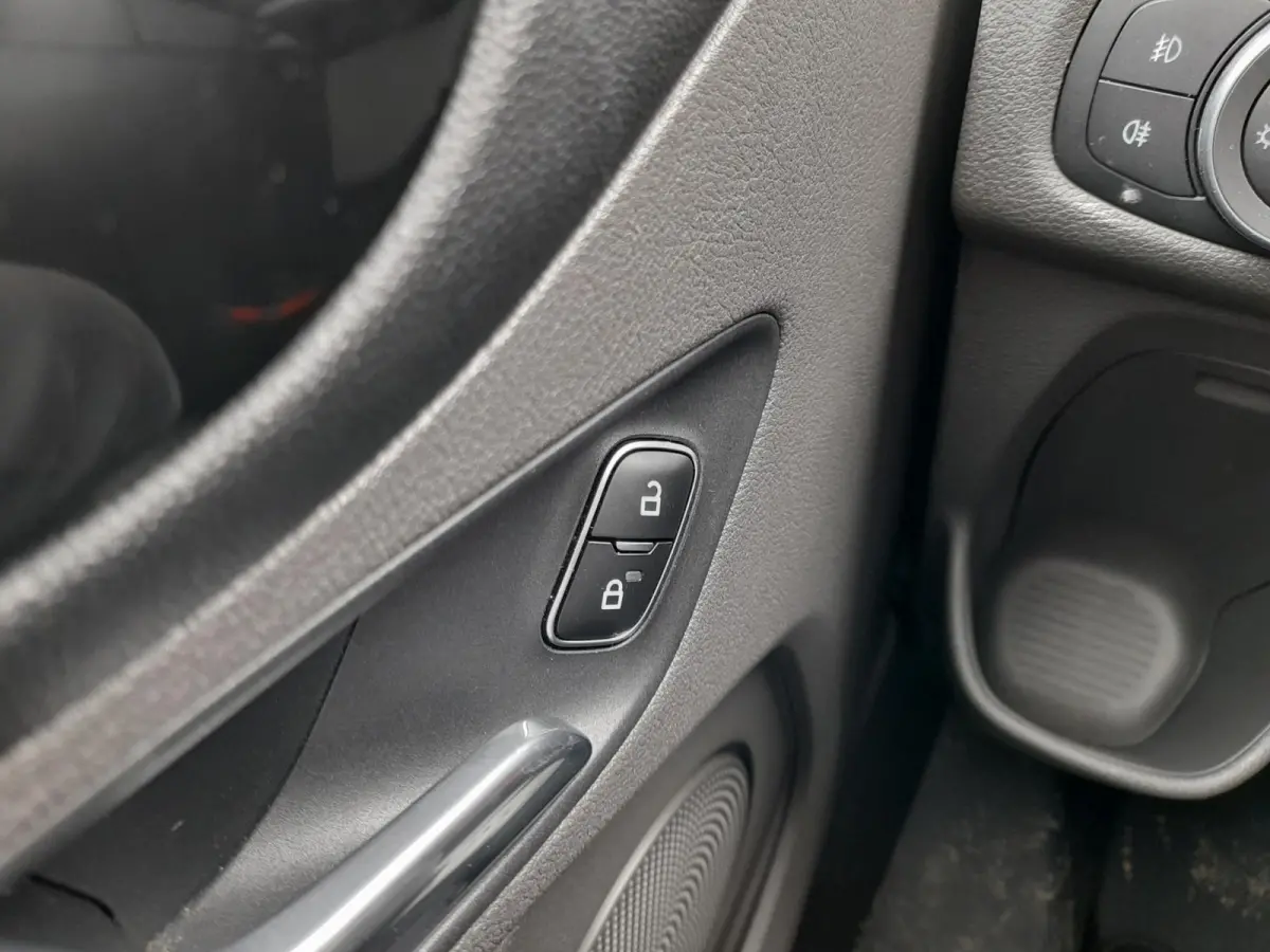 290 2.0 TDCI L2H1 Sport Edition 170PK Airco Navigatie Apple Carplay/Android Auto ACC Bluetooth Trekhaak Stoelverwarming Verwarmbare voorruit