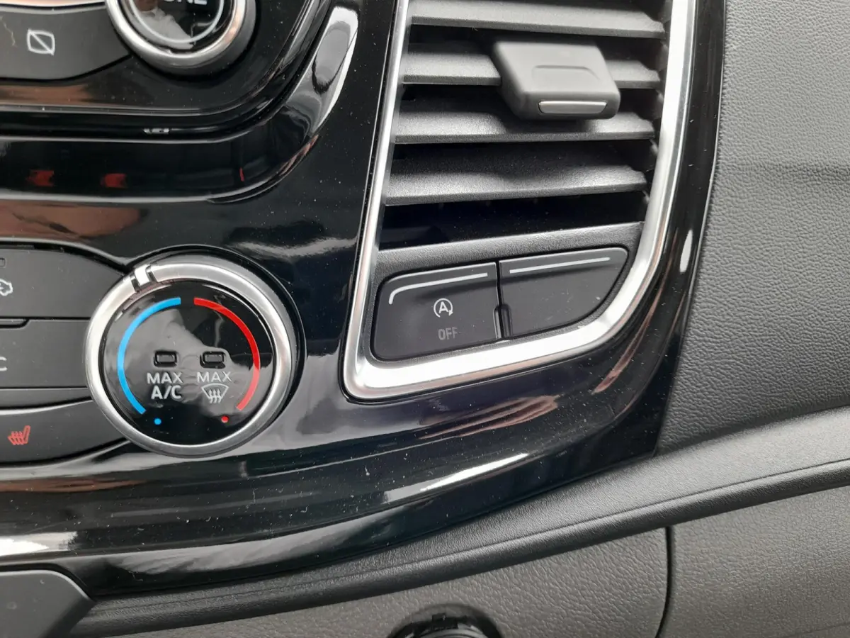290 2.0 TDCI L2H1 Sport Edition 170PK Airco Navigatie Apple Carplay/Android Auto ACC Bluetooth Trekhaak Stoelverwarming Verwarmbare voorruit