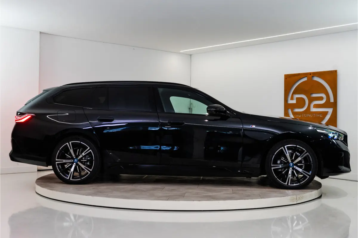 530e High Executive M Sport 300PK | Pano | H/K | Sfeer | Driving Ass. Pro | Fabrieksgarantie