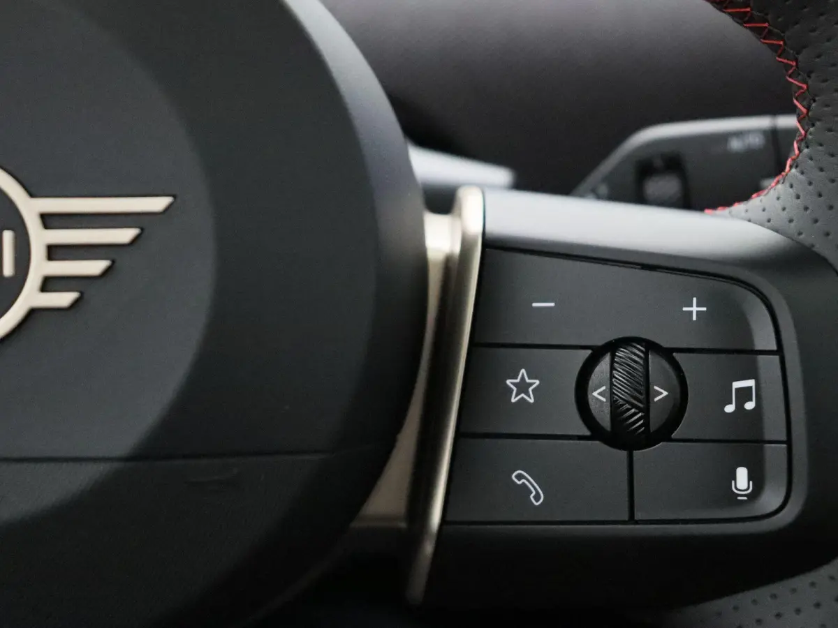 Cooper E John Cooper Works M + Panoramadak + Head-Up Display + 18"