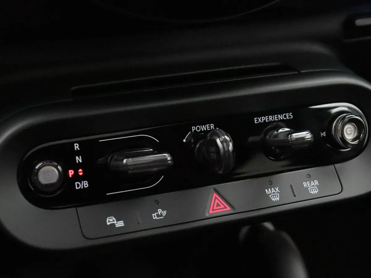 Cooper E John Cooper Works M + Panoramadak + Head-Up Display + 18"