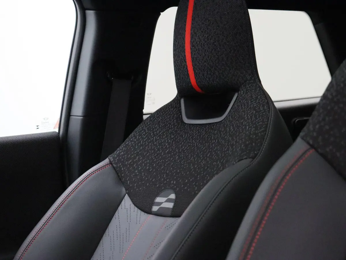 Cooper E John Cooper Works M + Panoramadak + Head-Up Display + 18"