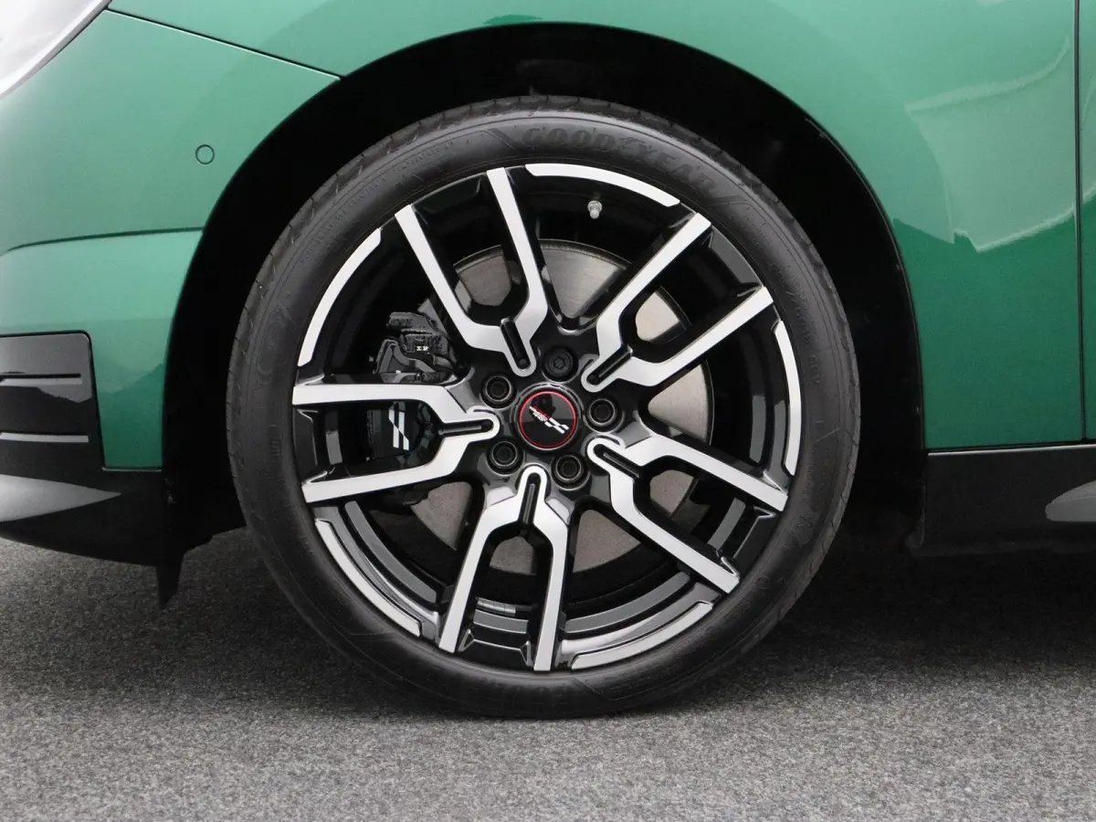 Cooper E John Cooper Works M + Panoramadak + Head-Up Display + 18"