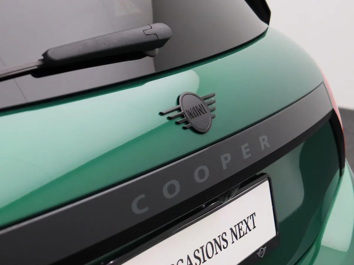 Cooper E John Cooper Works M + Panoramadak + Head-Up Display + 18"