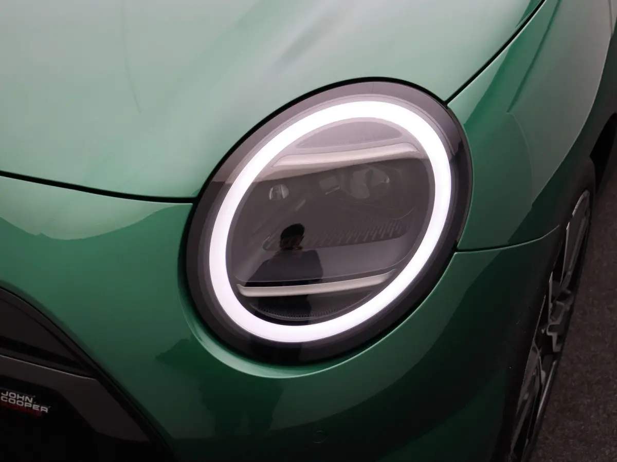 Cooper E John Cooper Works M + Panoramadak + Head-Up Display + 18"